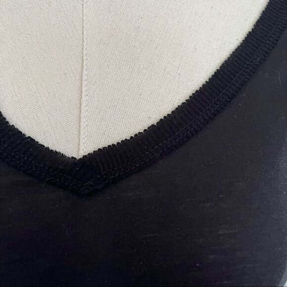 Skin Easy V Neck Tee 0 - Picture 5 of 6